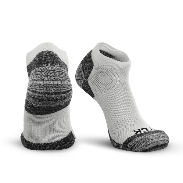 TCK White / Large GOAT Socks Low Cut